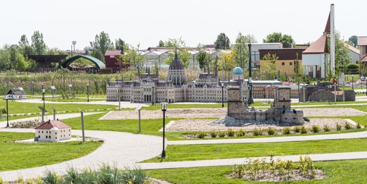Morafeszek Vendeghaz Otel Mórahalom Dış mekan fotoğraf