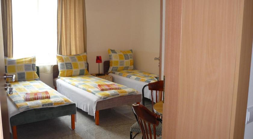 Morafeszek Vendeghaz Otel Mórahalom Oda fotoğraf
