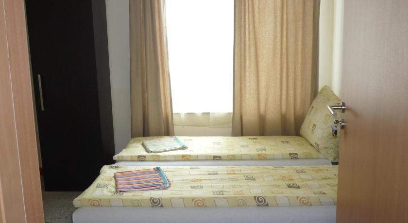 Morafeszek Vendeghaz Otel Mórahalom Oda fotoğraf