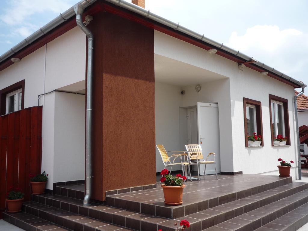 Morafeszek Vendeghaz Otel Mórahalom Dış mekan fotoğraf